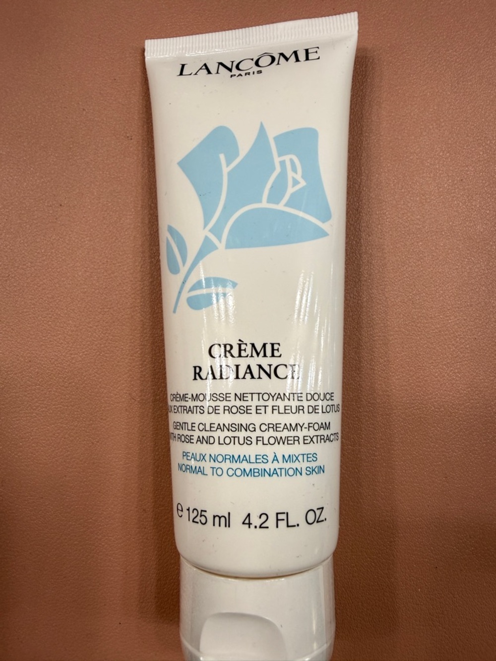 Lancôme Skincare Set – White, Blue, Black, Purple, Silver Accents - Picture 5 of 8